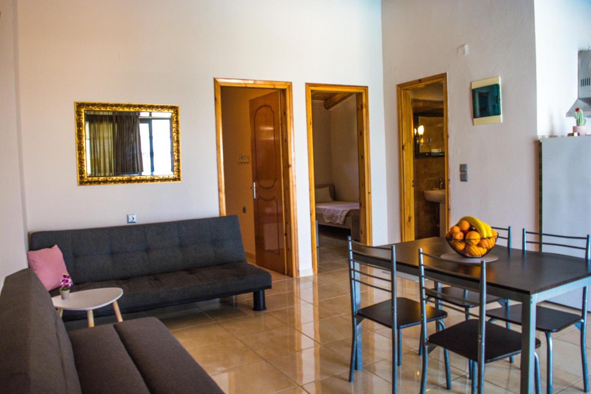 Fanis Seafront Apartments Agios Gordios  Eksteriør billede