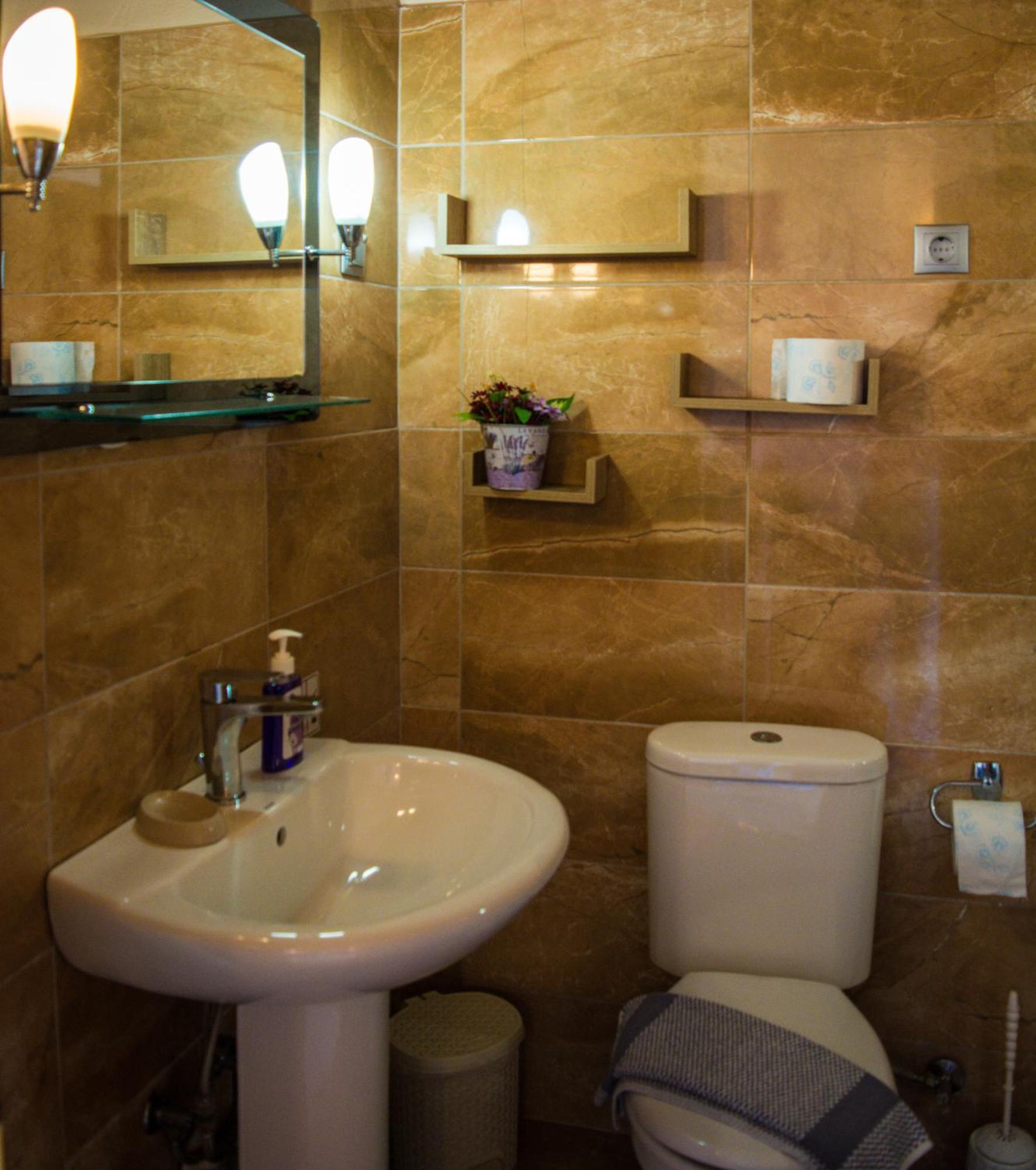 Fanis Seafront Apartments Agios Gordios  Eksteriør billede