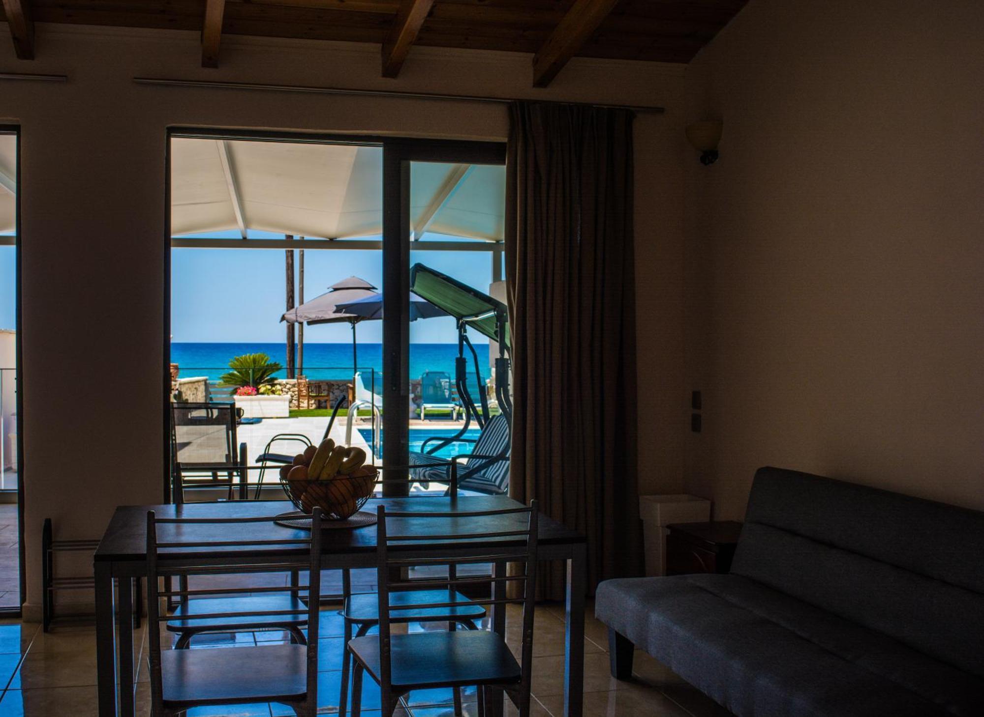 Fanis Seafront Apartments Agios Gordios  Eksteriør billede