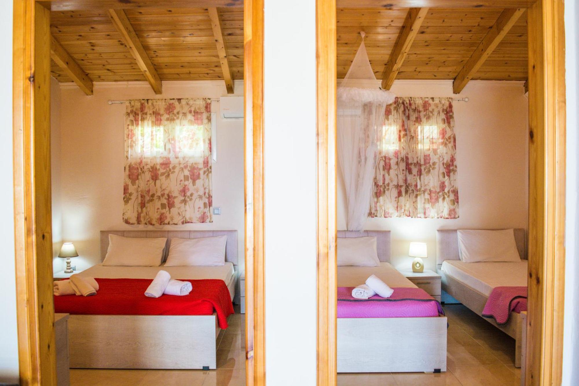 Fanis Seafront Apartments Agios Gordios  Eksteriør billede