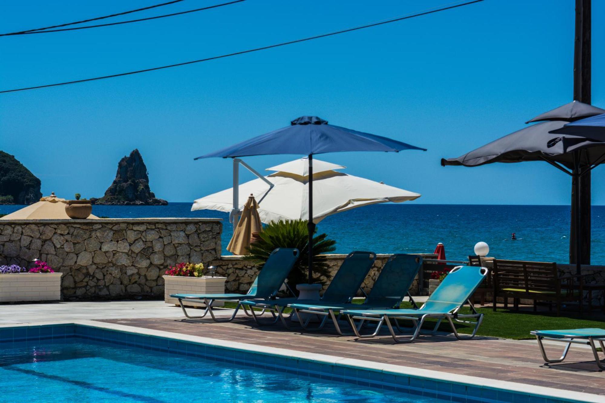 Fanis Seafront Apartments Agios Gordios  Eksteriør billede