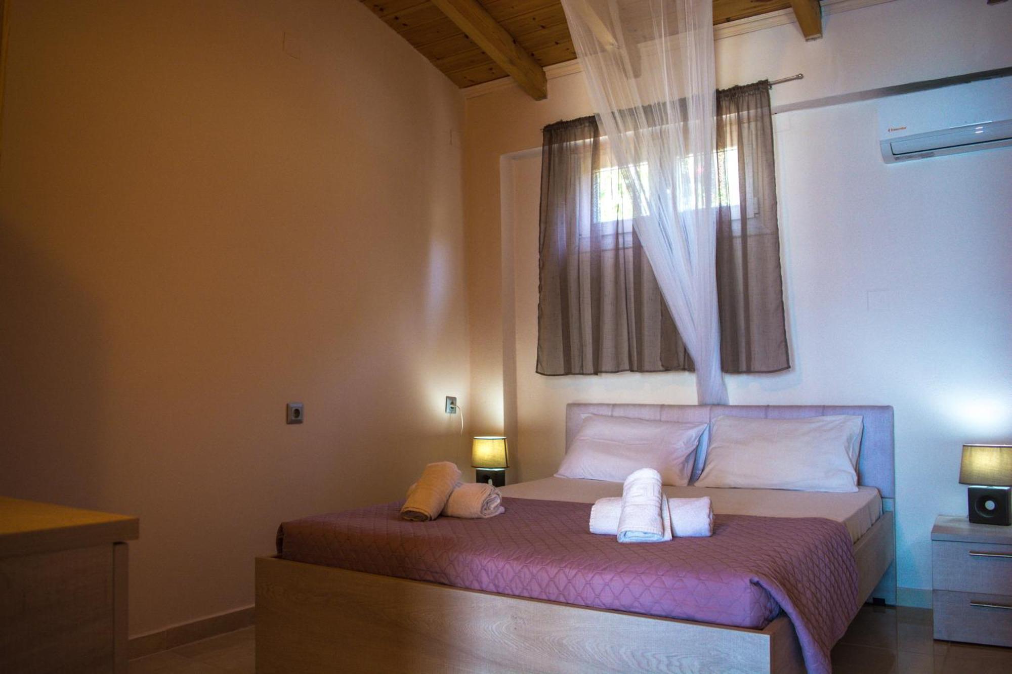 Fanis Seafront Apartments Agios Gordios  Eksteriør billede