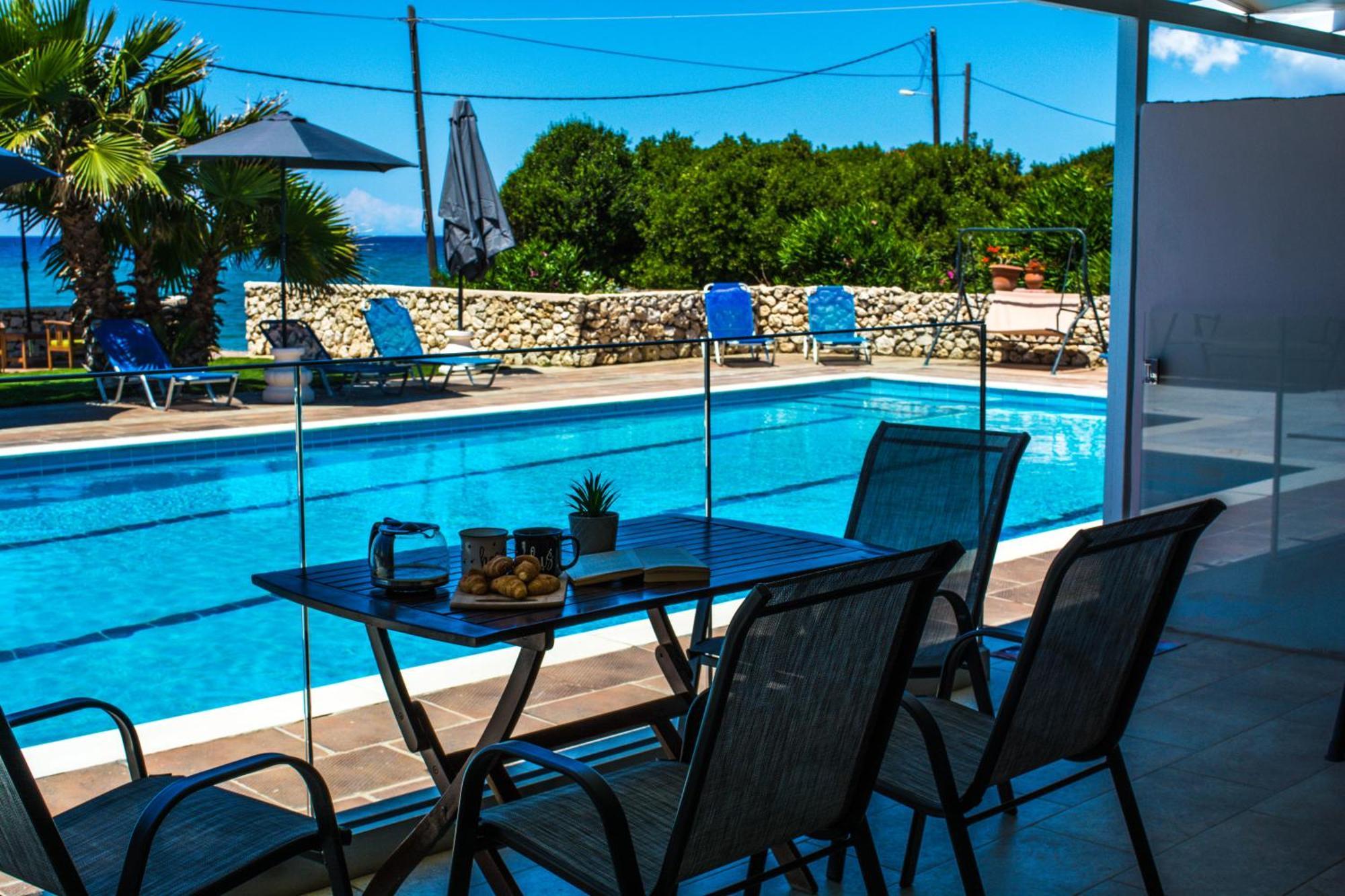 Fanis Seafront Apartments Agios Gordios  Eksteriør billede